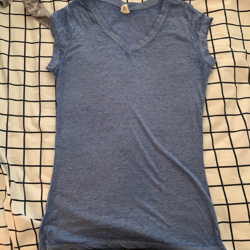 Light blue V-neck tee